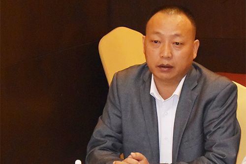   中国建材流通协会陶瓷卫浴经销商委员会主席李作奇