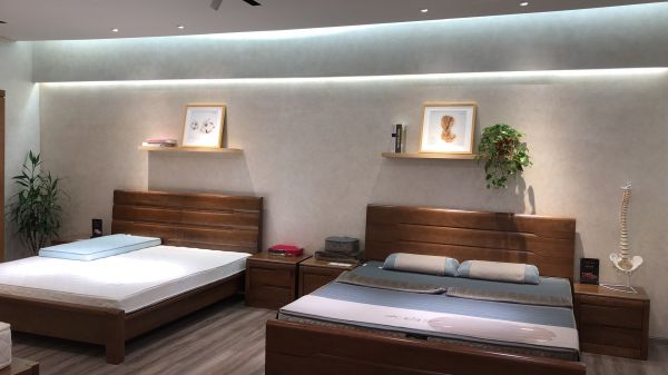 大自然床垫南通百安谊家旗舰店产品陈列