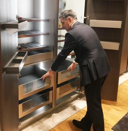 Paolo Roson为我们展示产品细节