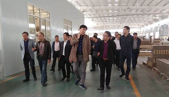 加强交流促发展，苏州相城湖北商会和家具行业协会来千川木门交流学习