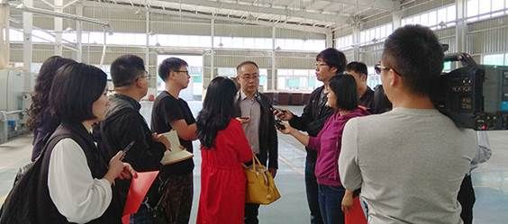 “聚焦企业发展，聚焦助困脱贫，聚焦千川木门” ——人民日报、新华社、新华网、湖北日报、湖北卫视 等主流媒体走进千川木门