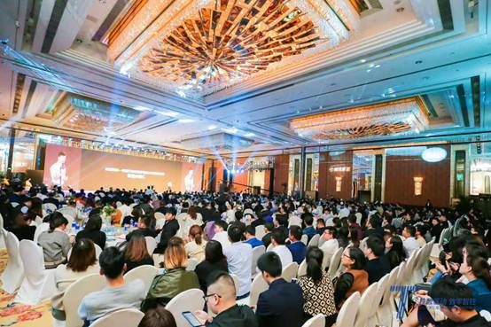 独揽六项大奖！恒洁闪耀2018中国家居产业创新峰会