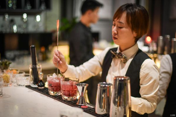 Saint-Louis圣路易推出“曼哈顿”系列酒杯
