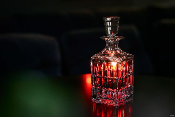Saint-Louis圣路易推出“曼哈顿”系列酒杯