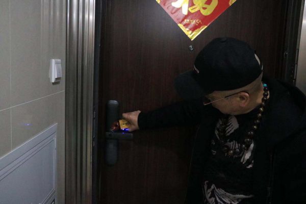 2019换锁大计 | 换了智能锁，再也不用担心忘带钥匙一家老小被关在门外