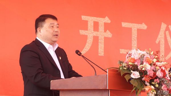 南湖区区委书记朱苗宣布项目开工