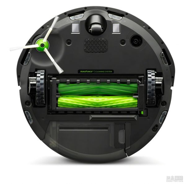 Roomba i7+ 扫地机器人背面特写