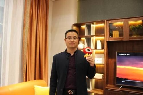 南洋胡氏的营销中心总经理丁明广