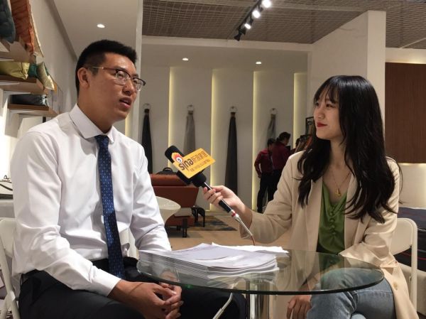 梦舒然寝具总经理高帅先生接受媒体采访中