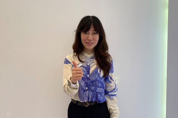 600罗女士.jpg