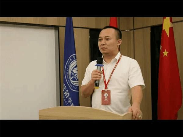 卡米亚瓷砖各大区总监进行工作总结与规划