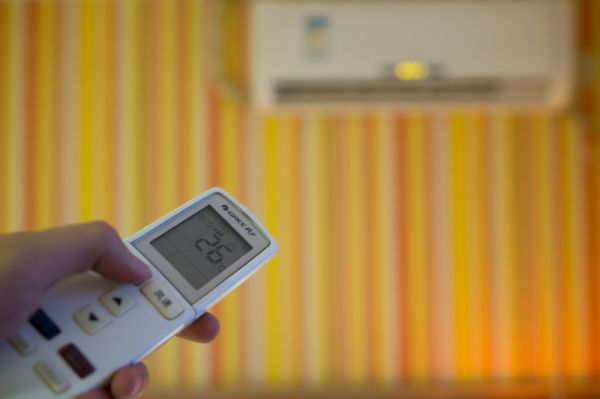 夏季天气炎热热,这个国家明令禁止装空调!原因竟是因为这