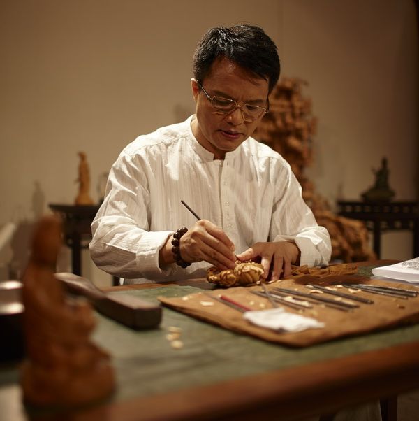 大家之家林庆财：让木头讲故事的“中国工艺美术大师”