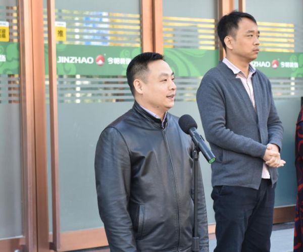 不满意？现场砸！ 今朝装饰启动首期“重锤出击 终身维护”标杆工程