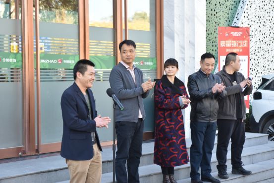 不满意？现场砸！ 今朝装饰启动首期“重锤出击 终身维护”标杆工程
