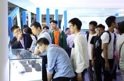 中科华洋再度亮相高交会,蔚客智能新风系统吸睛力爆表