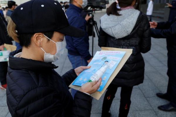 欢迎回家丨联塑包车接送员工返岗，复工抗“疫”两不误