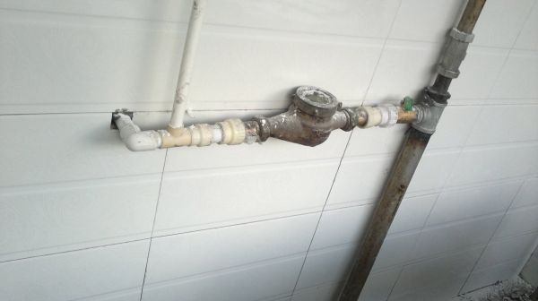 老化水管要更换