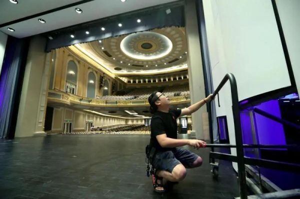 上海音乐厅新装重启，安信地板完美交付舞台地面工程