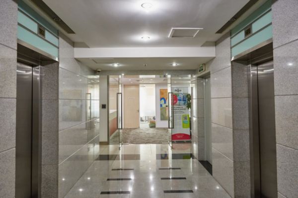 淘米水别再倒掉了,学会这7大妙用,每年能节省不少钱