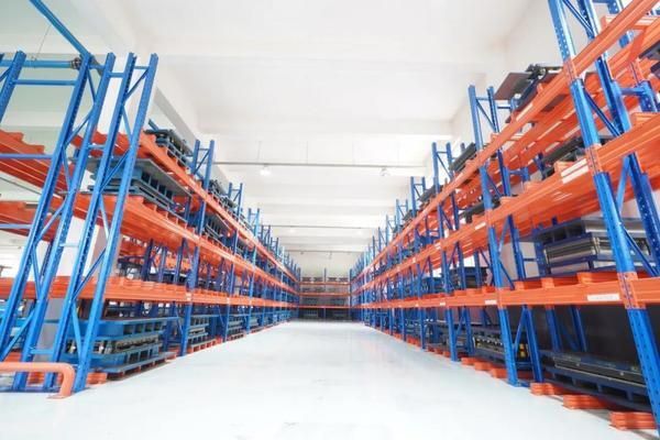佳歌工厂存放的300套精密模具