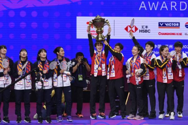 第十三次捧杯！苏迪曼杯赞助商德尔地板祝贺中国羽毛球队卫冕成功!