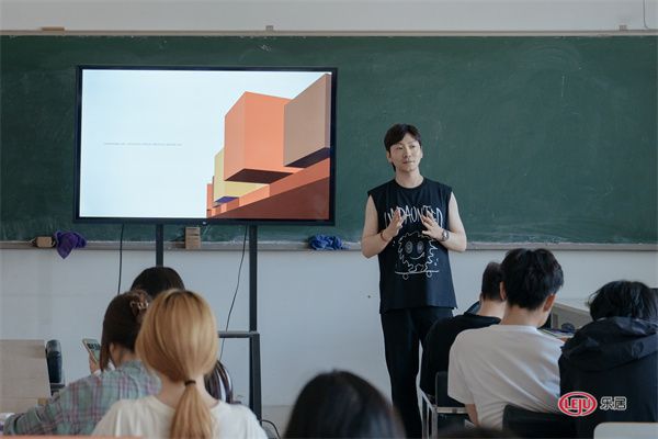 艺术设计进校园 |米野被授予航空航天大学设计艺术学院专业实践导师